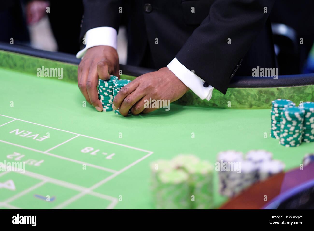 Khám phá thế giới game bida phăng và bí quyết chơi game bida phăng hiệu quả
